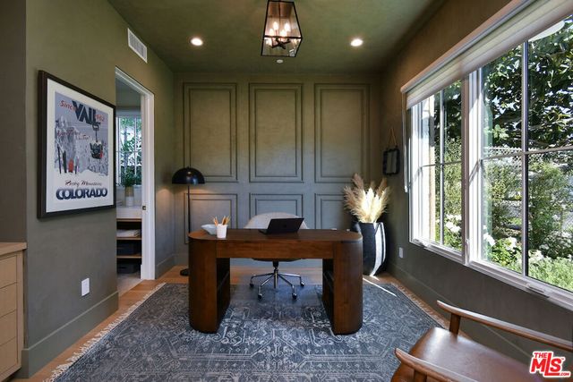 4243 Beeman Avenue, Studio City, CA 91604