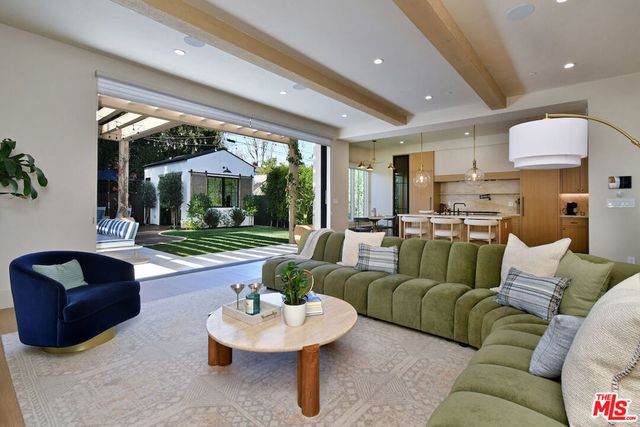 4243 Beeman Avenue, Studio City, CA 91604