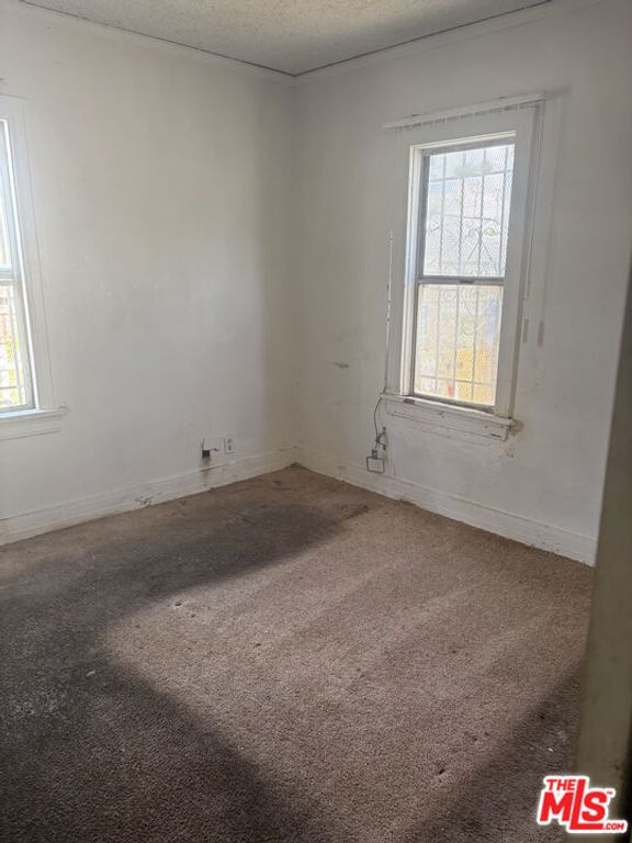 Image 21 of property listing at 5214 Cimarron Street 5216, Los Angeles, CA 90062