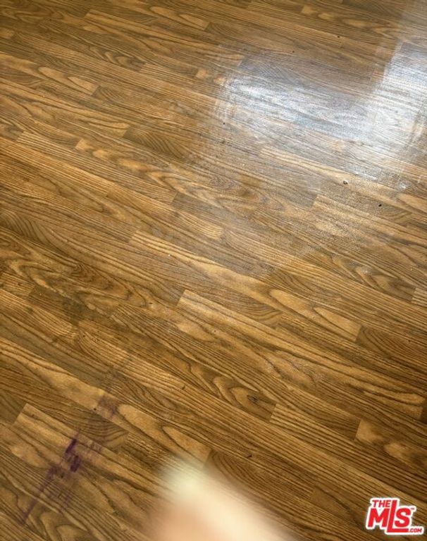 Image 30 of property listing at 5214 Cimarron Street 5216, Los Angeles, CA 90062