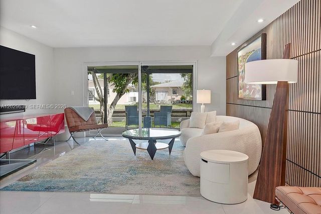 661 Kensington Pl 101B, Wilton Manors, FL 33305