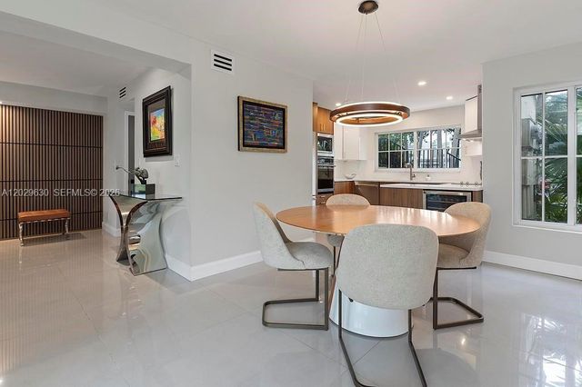 661 Kensington Pl 101B, Wilton Manors, FL 33305