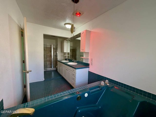 1804 JERRY ABBOTT Street, El Paso, TX 79936