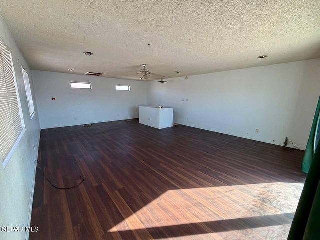 1804 JERRY ABBOTT Street, El Paso, TX 79936