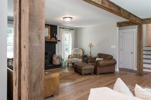 360 Pinners Cove Road, Asheville, NC 28803