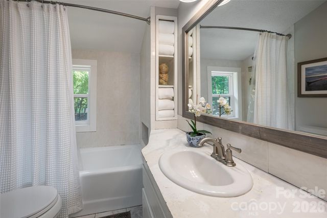 360 Pinners Cove Road, Asheville, NC 28803