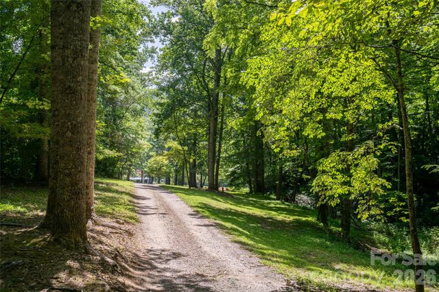 360 Pinners Cove Road, Asheville, NC 28803