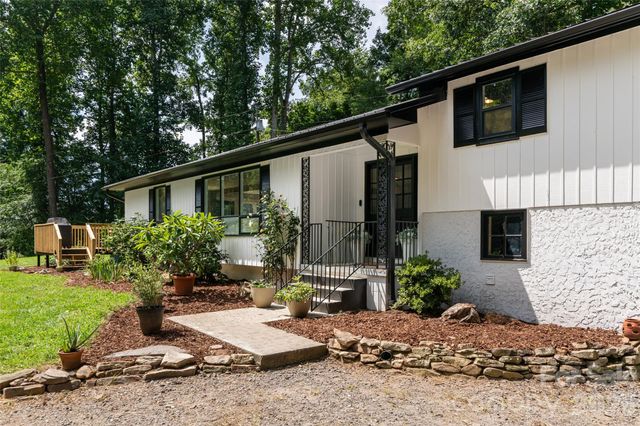 360 Pinners Cove Road, Asheville, NC 28803