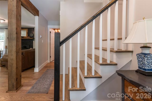 360 Pinners Cove Road, Asheville, NC 28803