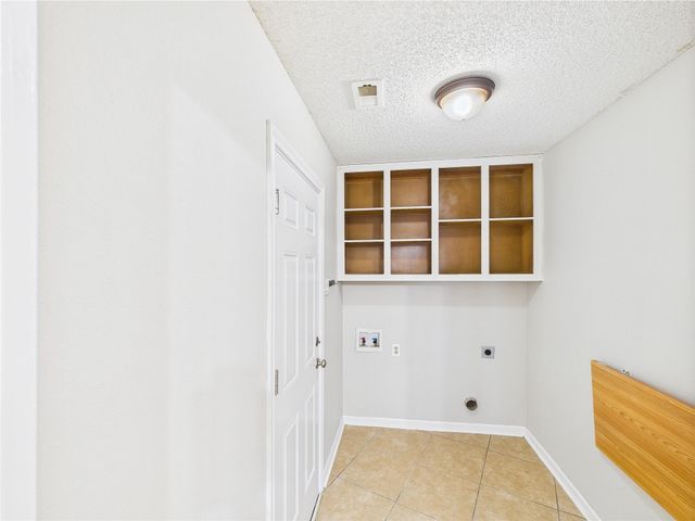 1120 Canyon Ridge Drive, Desoto, TX 75115