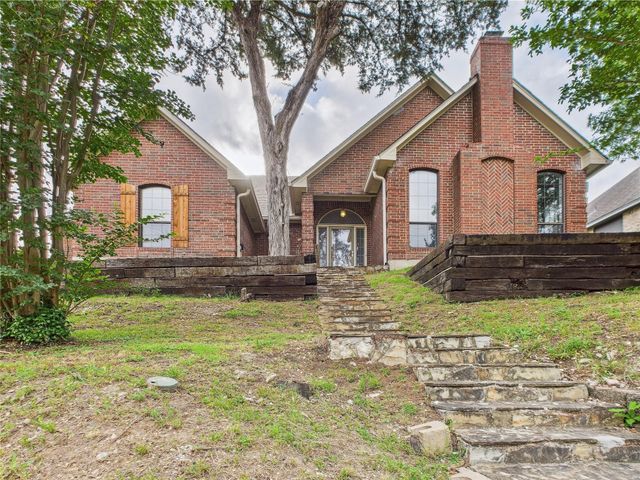 1120 Canyon Ridge Drive, Desoto, TX 75115
