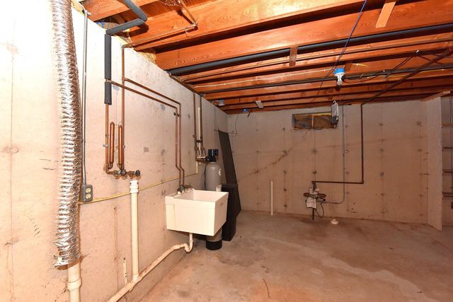 2133 Ontario DRIVE, Janesville, WI 53545