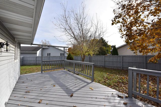 2133 Ontario DRIVE, Janesville, WI 53545