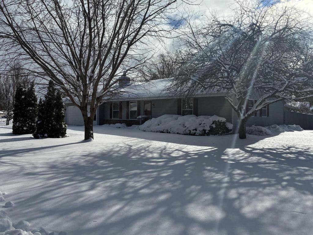 2133 Ontario DRIVE, Janesville, WI 53545