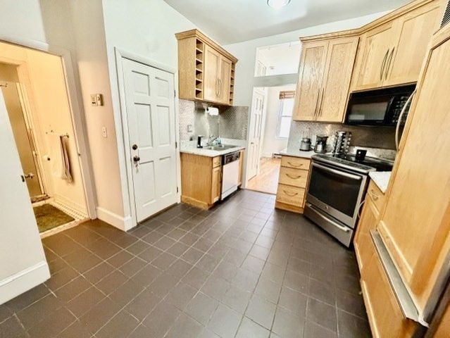 162 Endicott 2, Boston, MA 02113