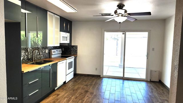 3524 E WINCHCOMB Drive, Phoenix, AZ 85032