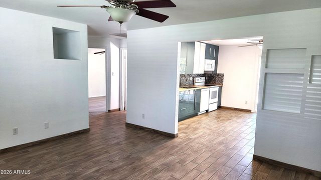 3524 E WINCHCOMB Drive, Phoenix, AZ 85032