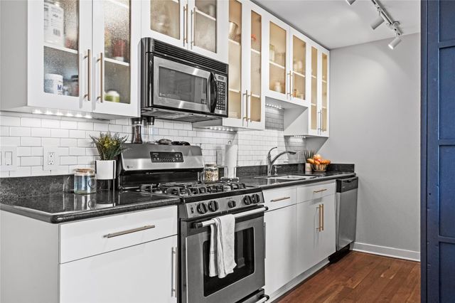 915 Franklin Street 8J, Houston, TX 77002