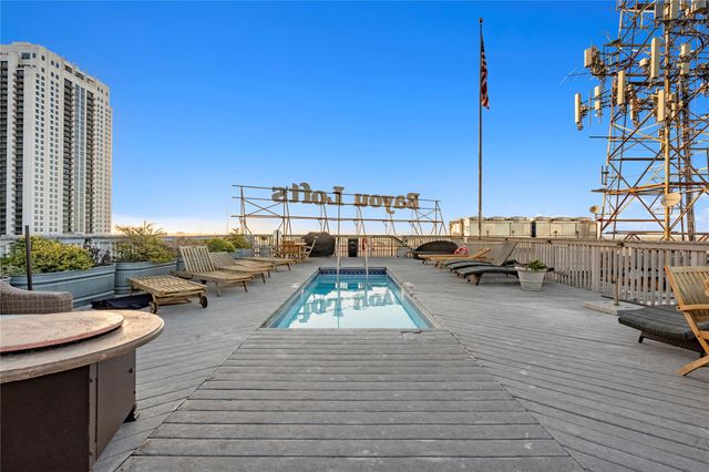 915 Franklin Street 8J, Houston, TX 77002