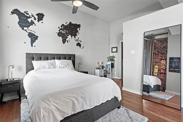 915 Franklin Street 8J, Houston, TX 77002