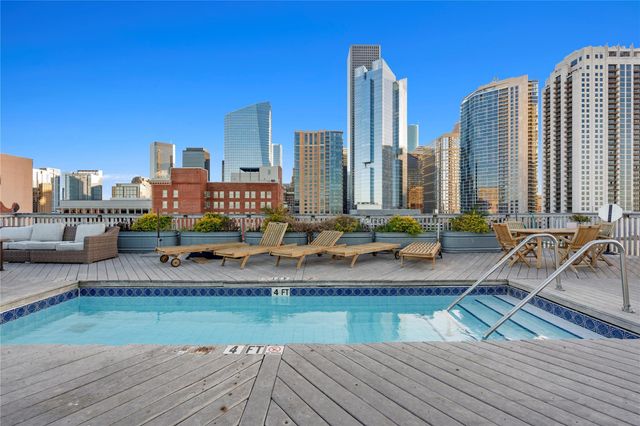 915 Franklin Street 8J, Houston, TX 77002