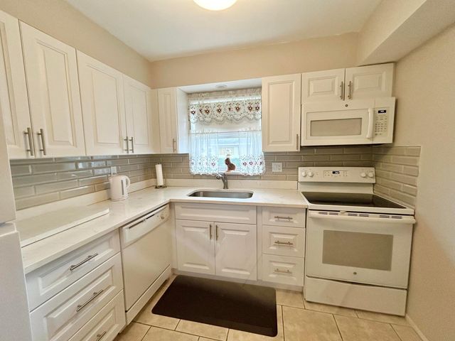2666 Emory Drive E D, West Palm Beach, FL 33415