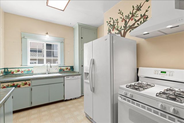 621 W MAGNOLIA, Stockton, CA 95203