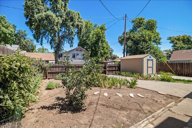 621 W MAGNOLIA, Stockton, CA 95203