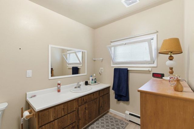 9711 E MISSION Ave, Spokane, WA 99206