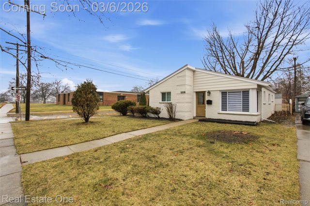 5008 McKinley Street, Dearborn Heights, MI 48125