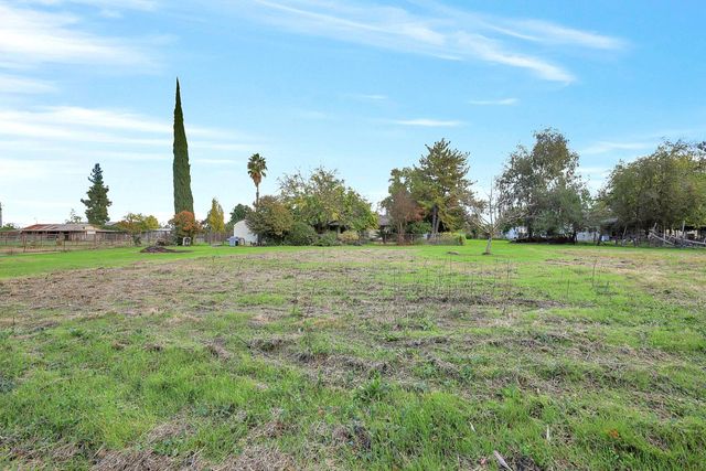 7454 Ames Rd, Marysville, CA 95901