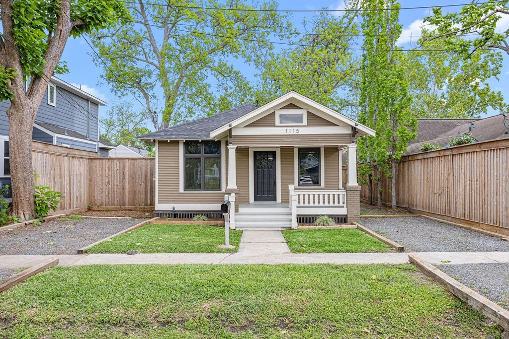 1115 Adele Street, Houston, TX 77009