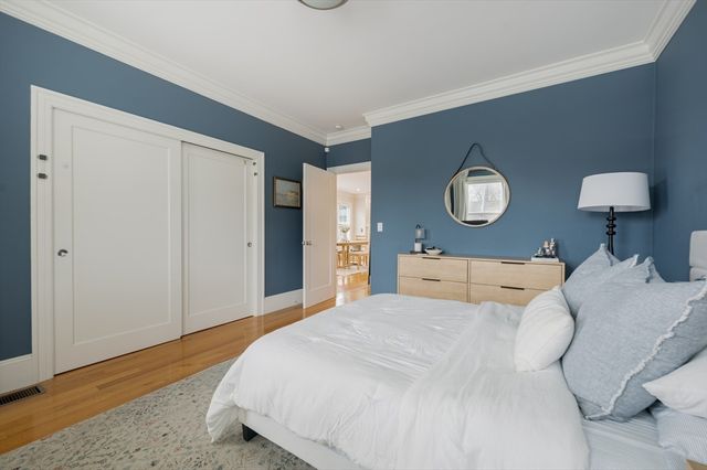 8 Covington St 1, Boston, MA 02127