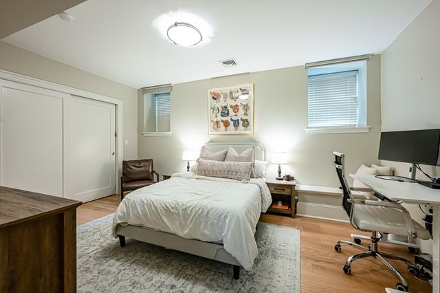 8 Covington St 1, Boston, MA 02127