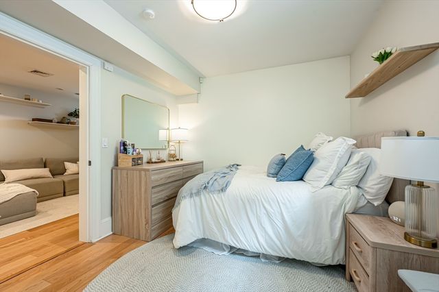 8 Covington St 1, Boston, MA 02127