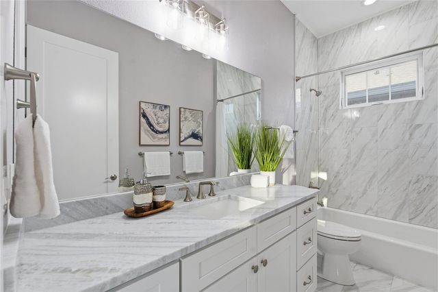 3267 EMERSON AVENUE S, St Petersburg, FL 33712