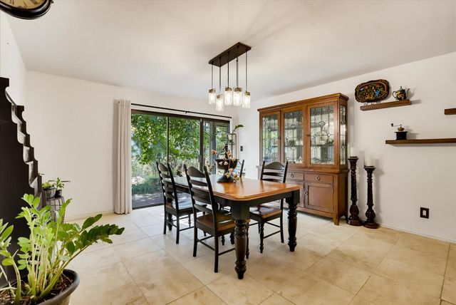 11594 Alta Sierra Dr, Grass Valley, CA 95949
