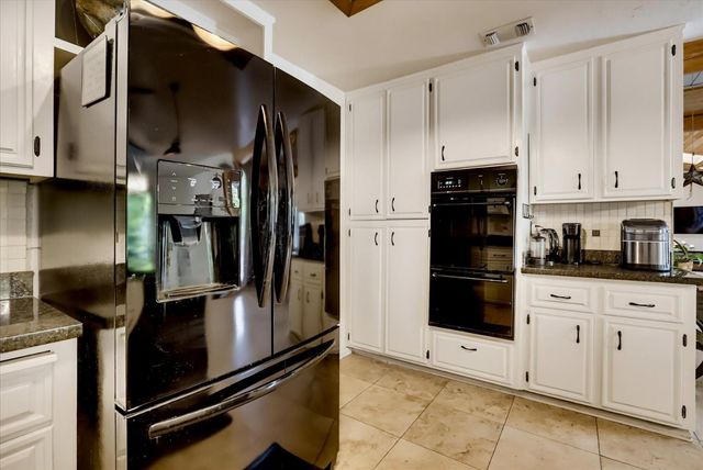 11594 Alta Sierra Dr, Grass Valley, CA 95949