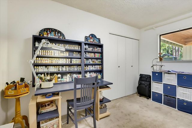 11594 Alta Sierra Dr, Grass Valley, CA 95949