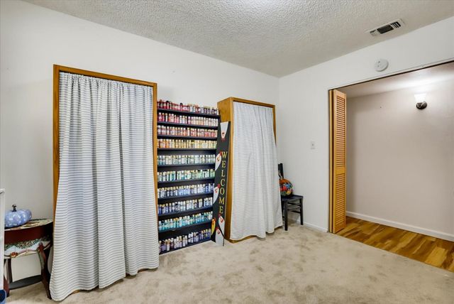 11594 Alta Sierra Dr, Grass Valley, CA 95949