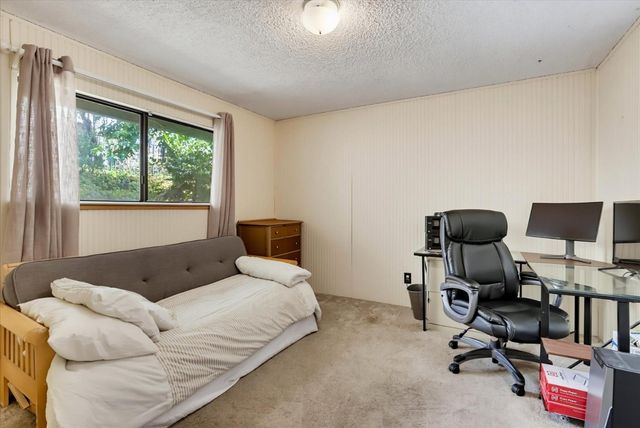 11594 Alta Sierra Dr, Grass Valley, CA 95949