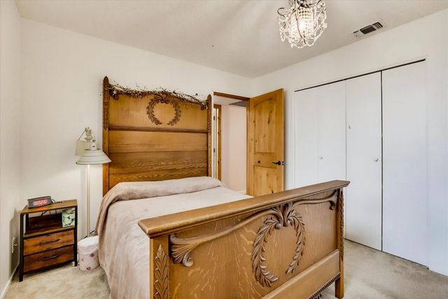 11594 Alta Sierra Dr, Grass Valley, CA 95949