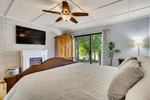 11594 Alta Sierra Dr, Grass Valley, CA 95949