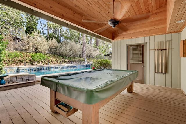 11594 Alta Sierra Dr, Grass Valley, CA 95949