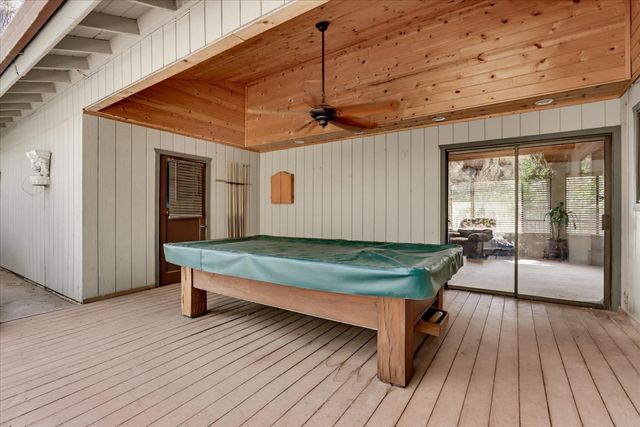 11594 Alta Sierra Dr, Grass Valley, CA 95949