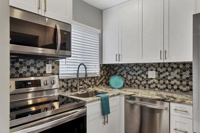 1714 69TH AVENUE W B408, Bradenton, FL 34207