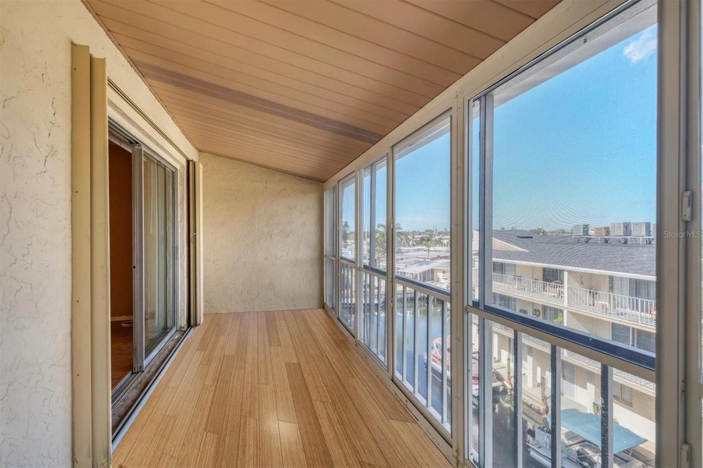 Image 23 of property listing at 1714 69TH AVENUE W B408, Bradenton, FL 34207