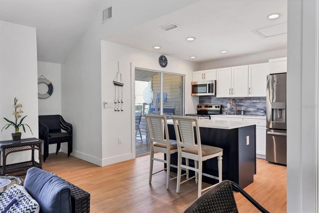 Image 29 of property listing at 1714 69TH AVENUE W B408, Bradenton, FL 34207