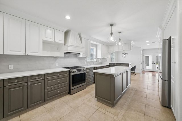 6918 Alderney Drive, Houston, TX 77055