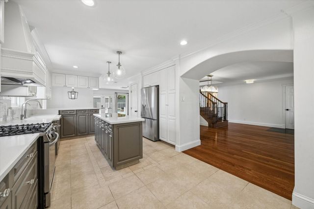 6918 Alderney Drive, Houston, TX 77055